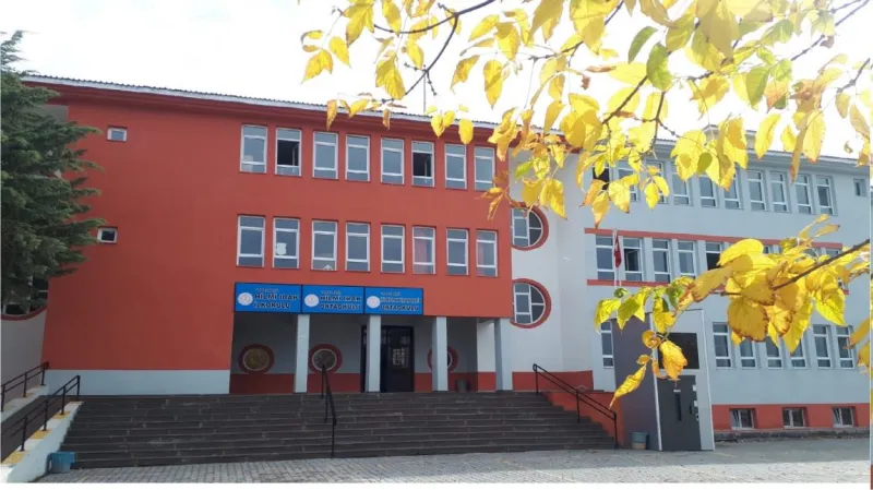 Van Hilmi Irak Ortaokulu - Van Ortaokulları