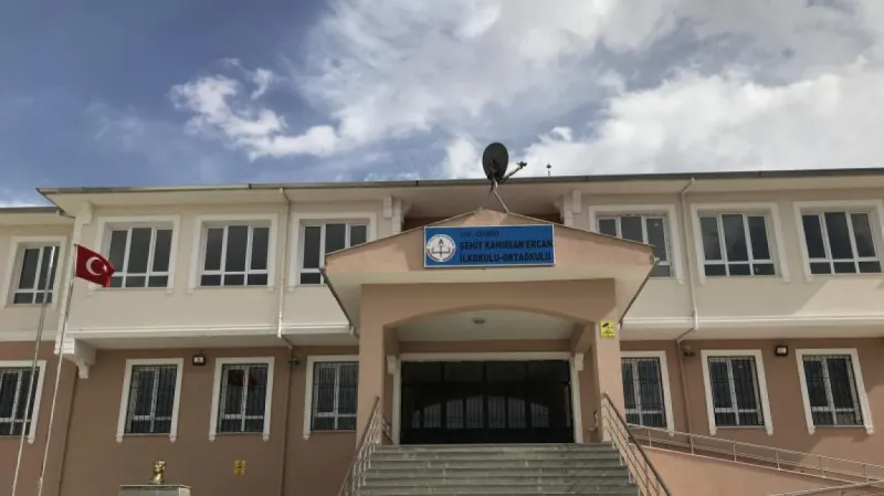 Van Şehit Kamuran Ercan Ortaokulu - Van Ortaokulları