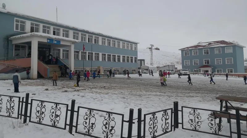 Van Yumruklu Ortaokulu - Van Ortaokulları