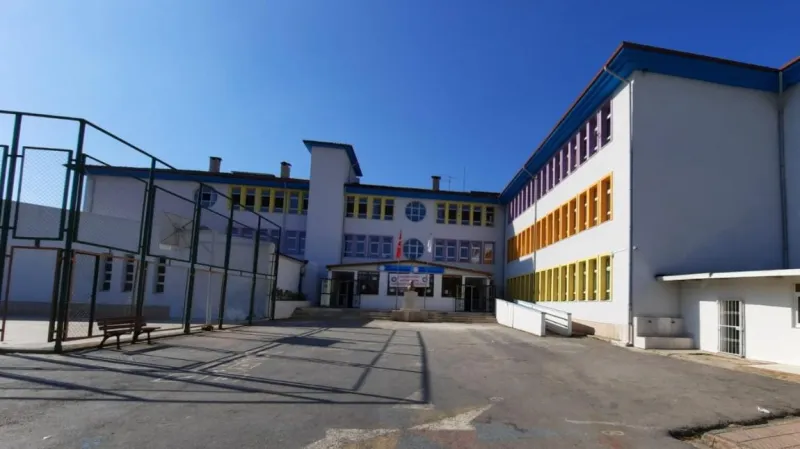 Yalova Rahmi Tokay Ortaokulu - Yalova Ortaokulları