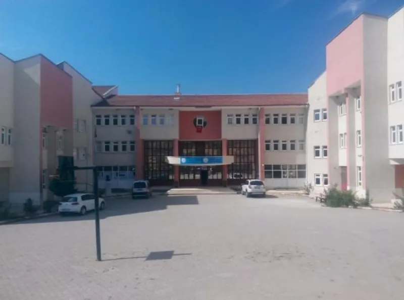 Yozgat Yunus Emre Ortaokulu - Yozgat Ortaokulları